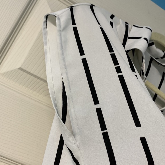 Alfani sleeveless essential go to button down blouse size 4 - Picture 3 of 10